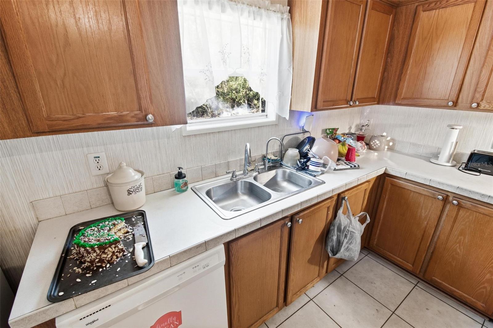 Image 22 of 55 For 2094 Elder Street