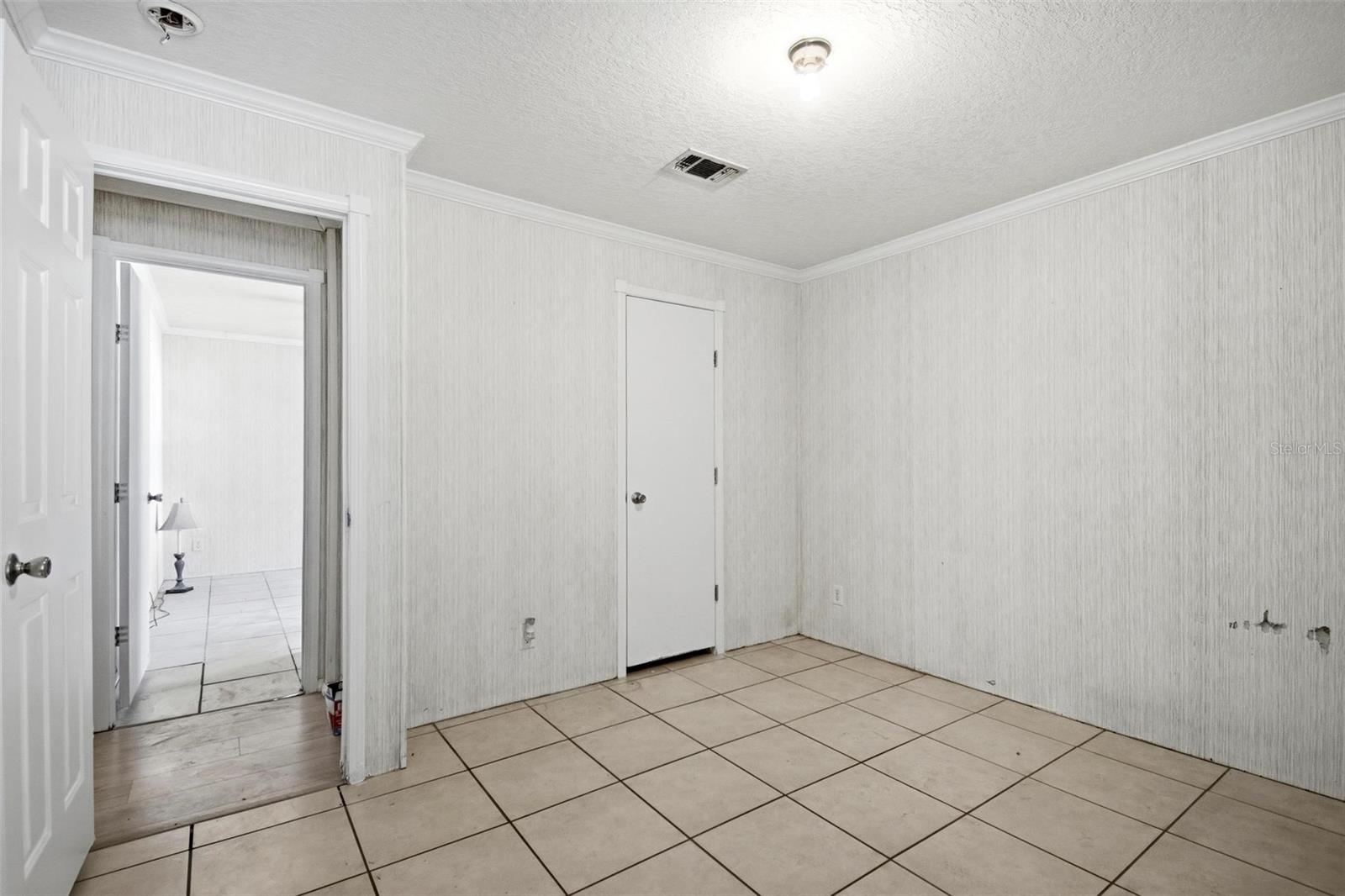 Image 33 of 55 For 2094 Elder Street