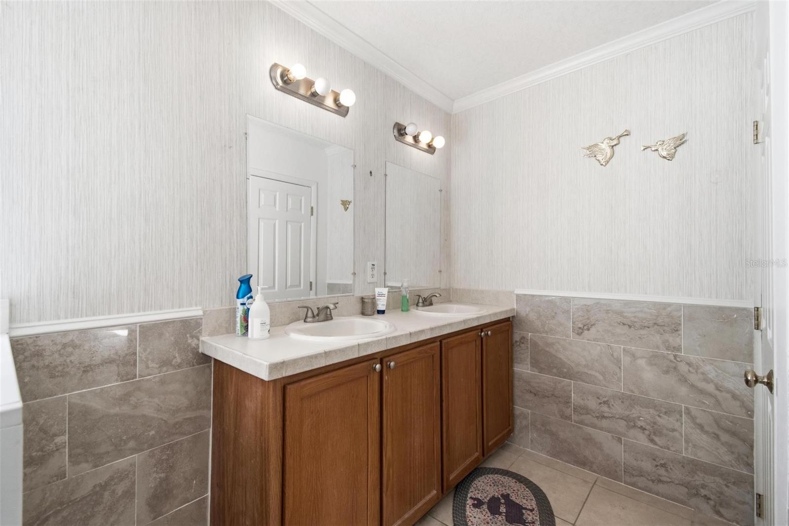 Image 39 of 55 For 2094 Elder Street