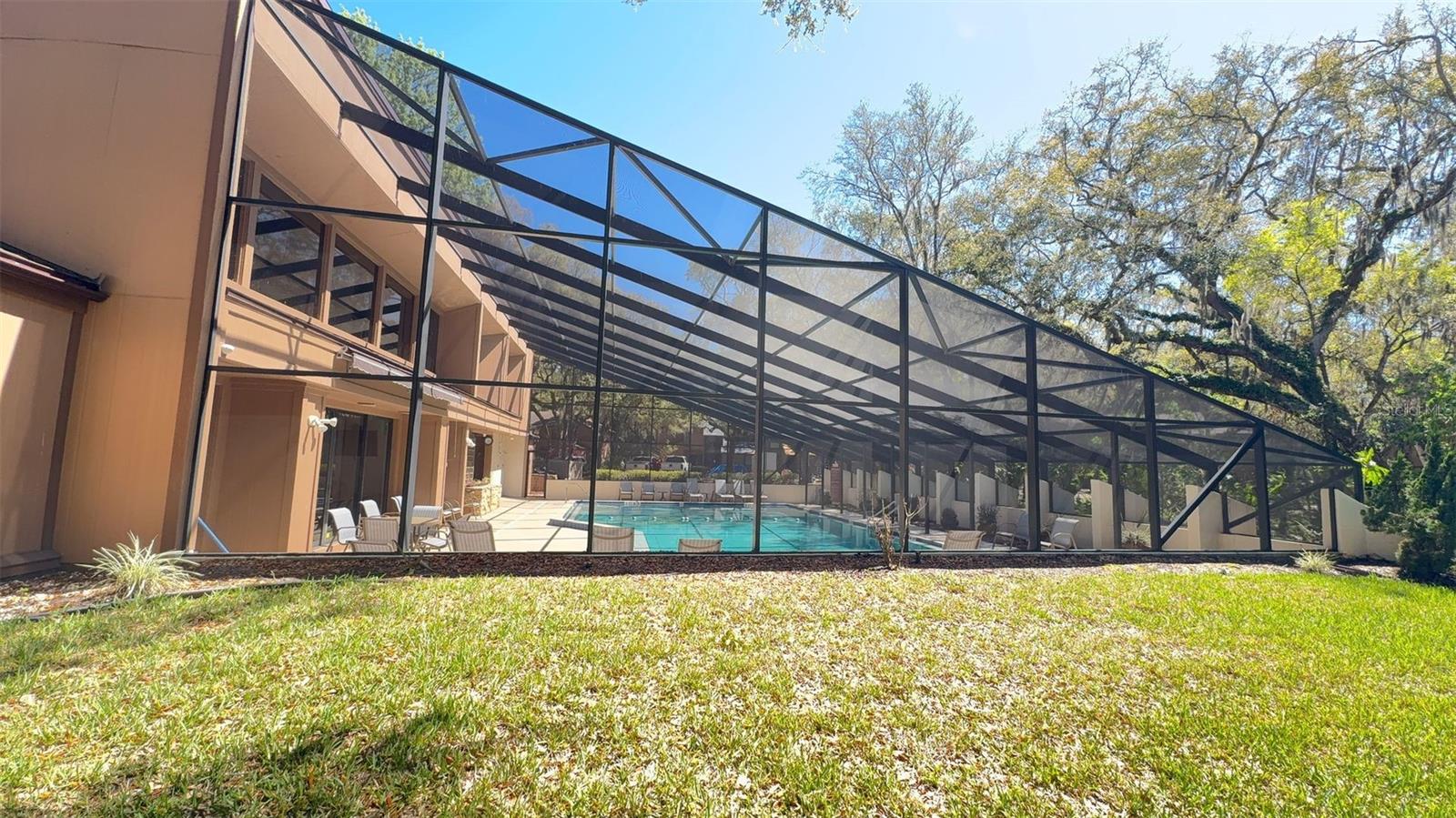 Image 19 of 21 For 2 Pine Hurst Lane 2