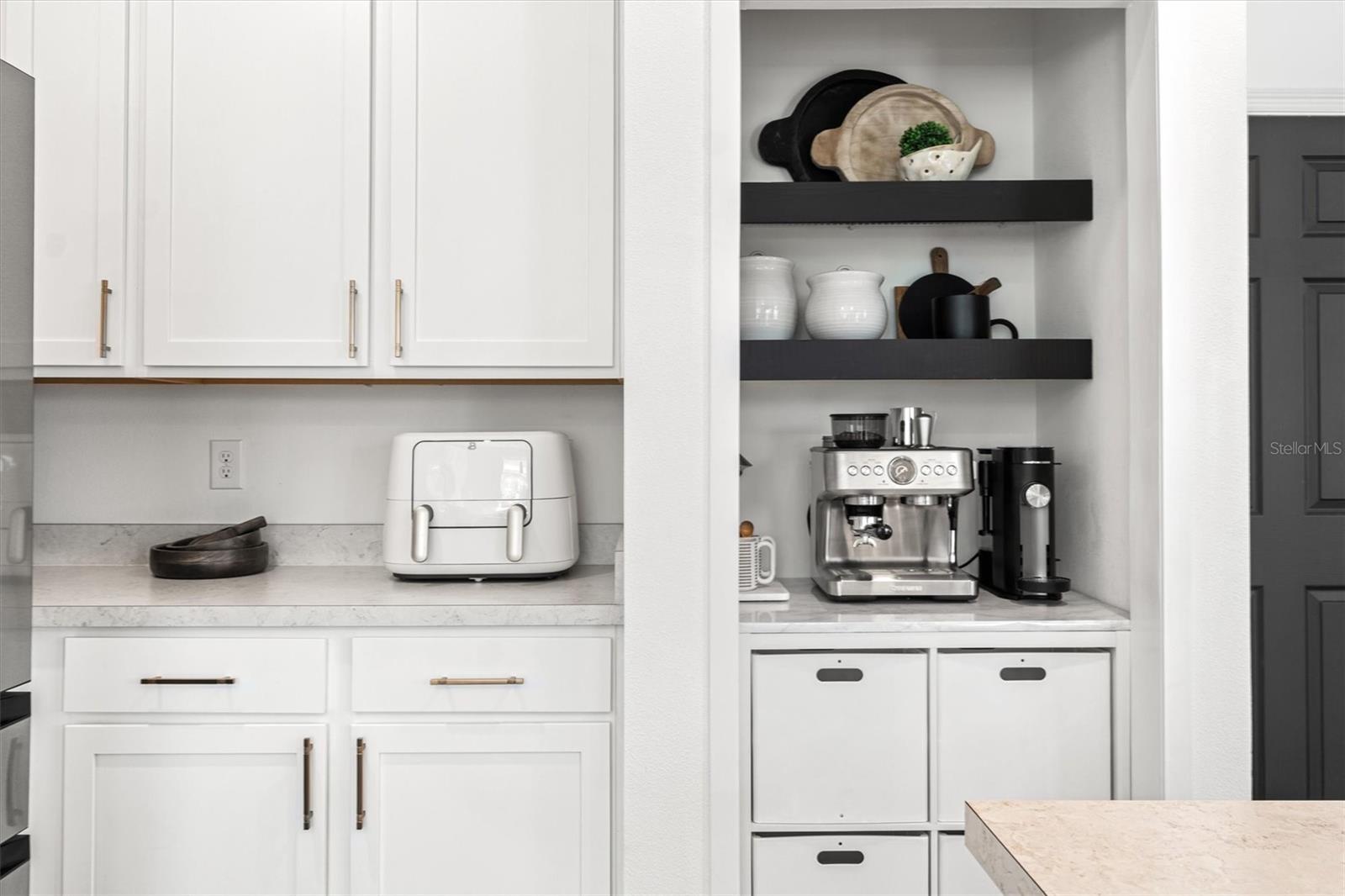 Image 15 of 64 For 13 Willow Street