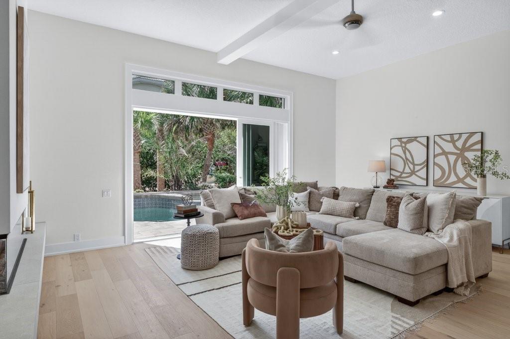 Image 16 of 94 For 6 Riviera Place