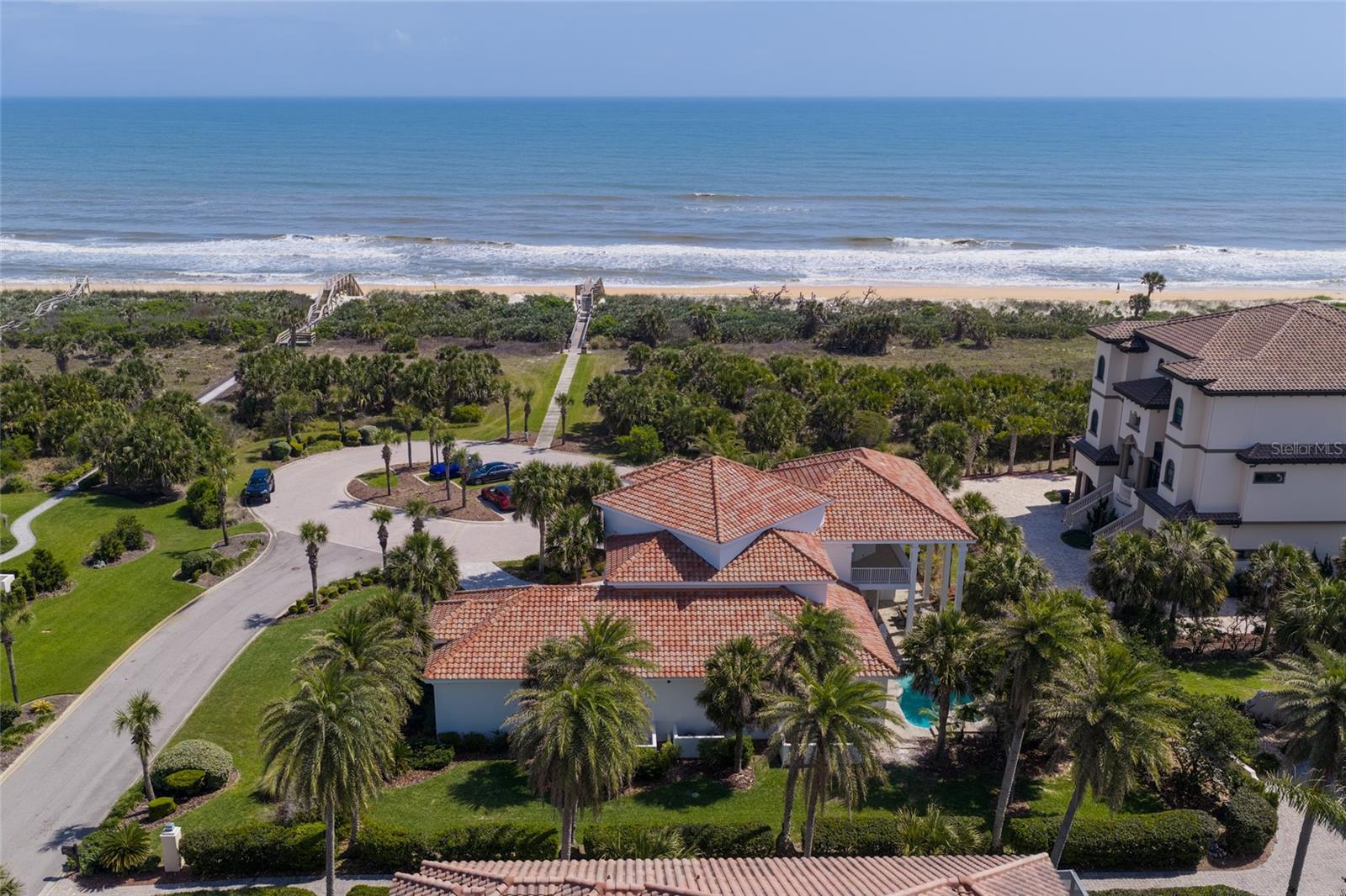 Image 2 of 94 For 6 Riviera Place