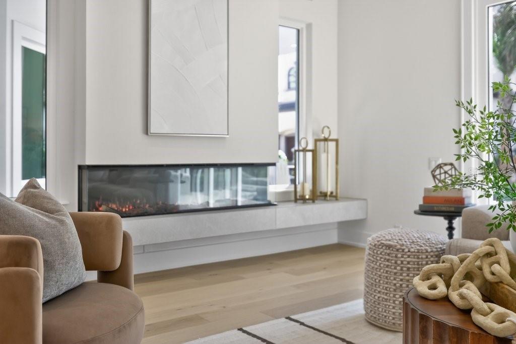 Image 21 of 94 For 6 Riviera Place