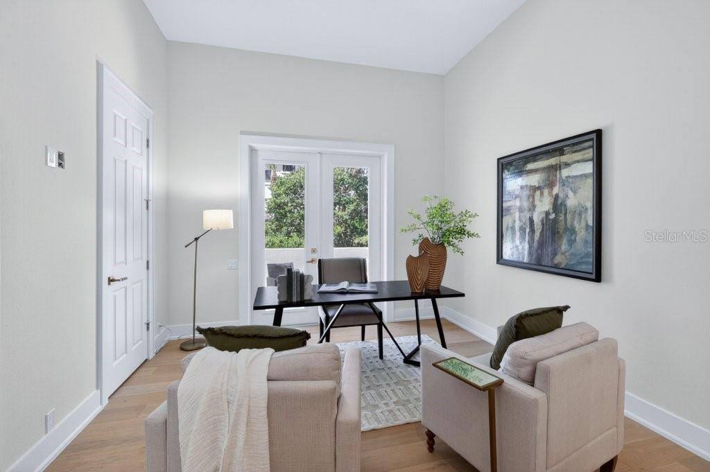 Image 25 of 94 For 6 Riviera Place