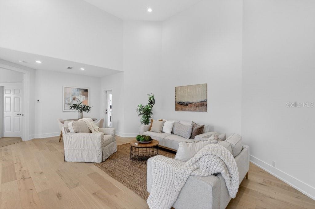 Image 41 of 94 For 6 Riviera Place