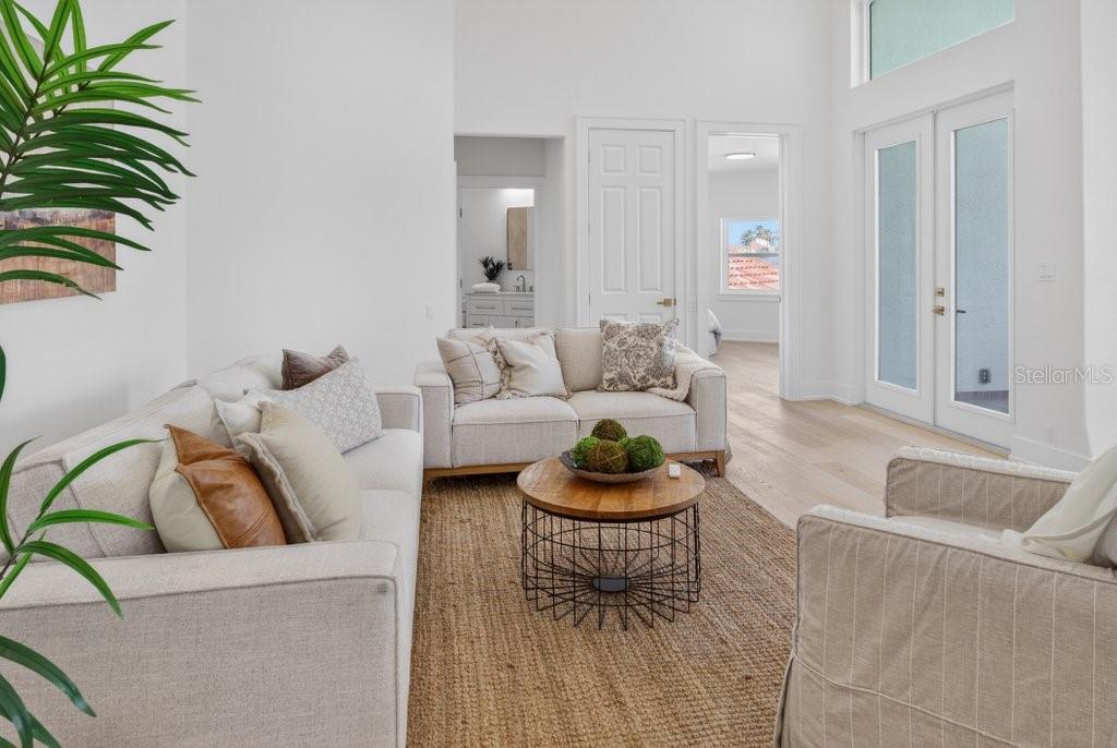 Image 42 of 94 For 6 Riviera Place