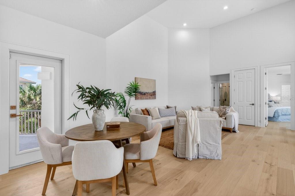 Image 43 of 94 For 6 Riviera Place