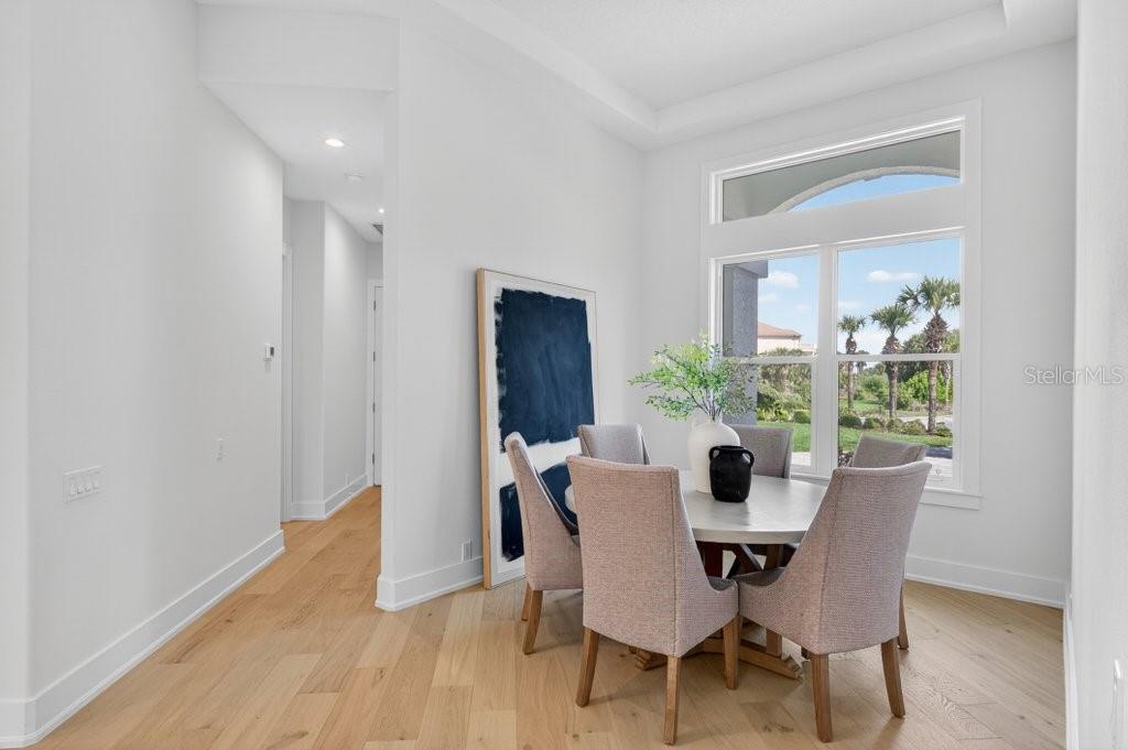 Image 6 of 94 For 6 Riviera Place