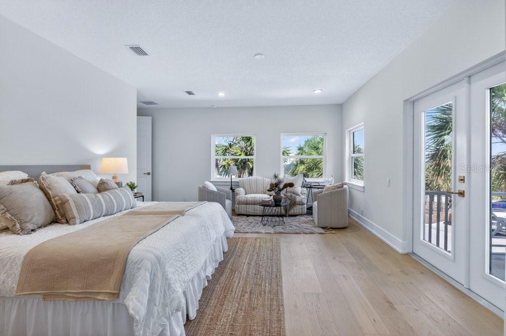 Image 62 of 94 For 6 Riviera Place