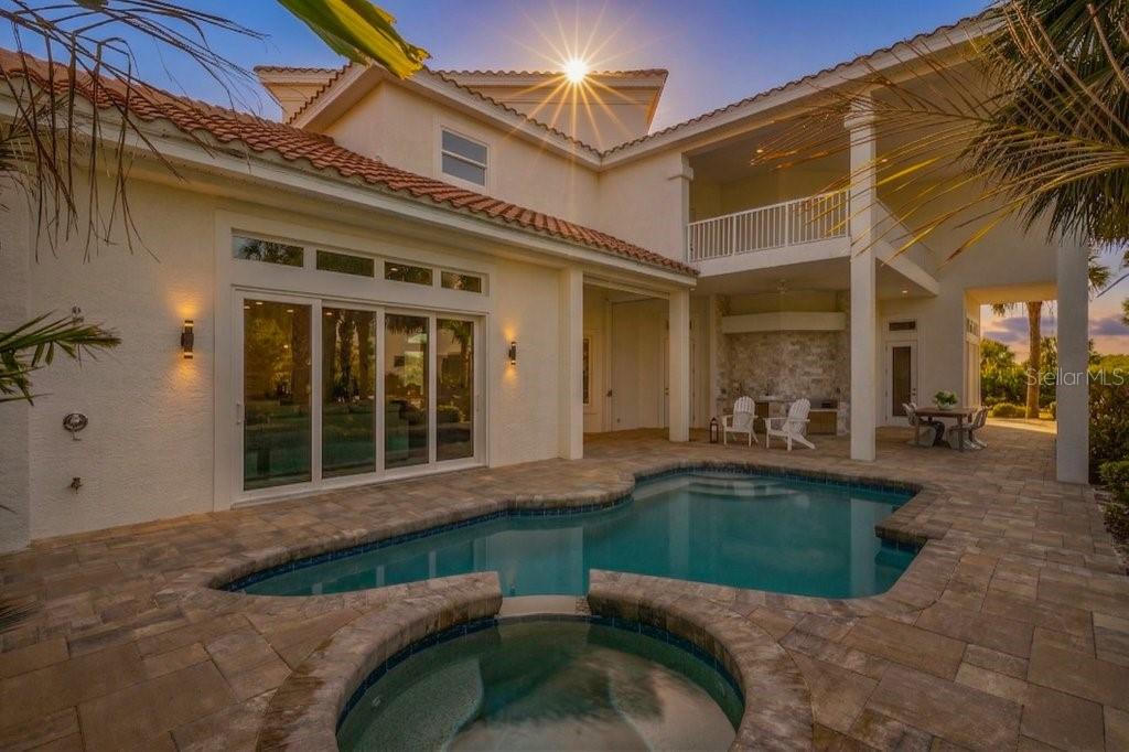 Image 75 of 94 For 6 Riviera Place