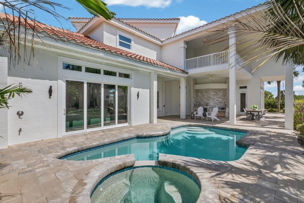 Image 81 of 94 For 6 Riviera Place