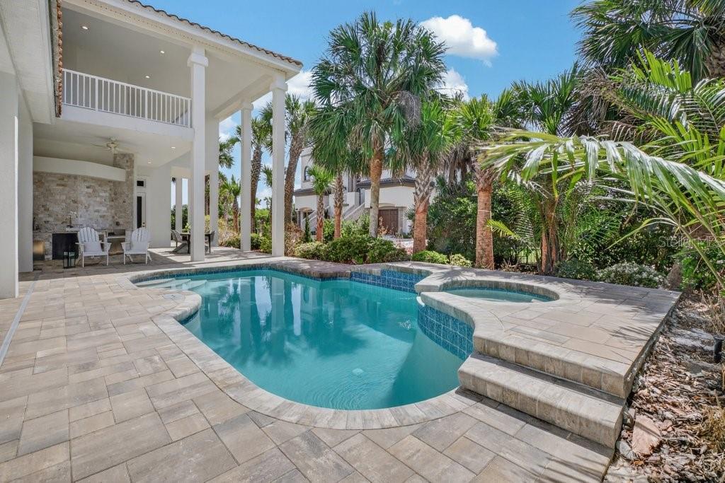 Image 82 of 94 For 6 Riviera Place