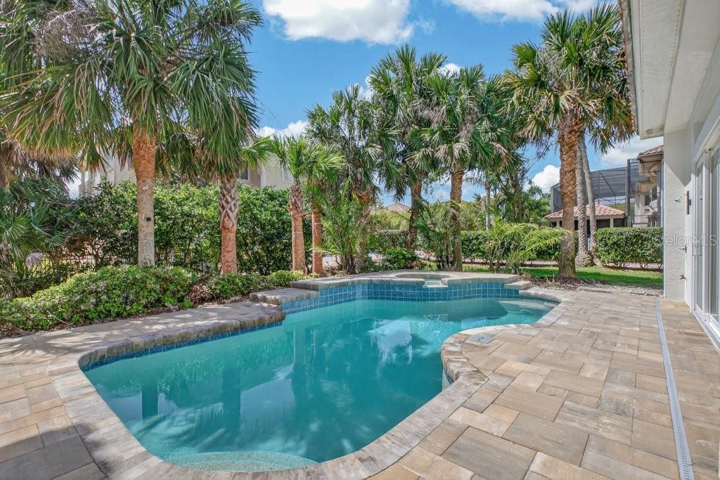 Image 83 of 94 For 6 Riviera Place