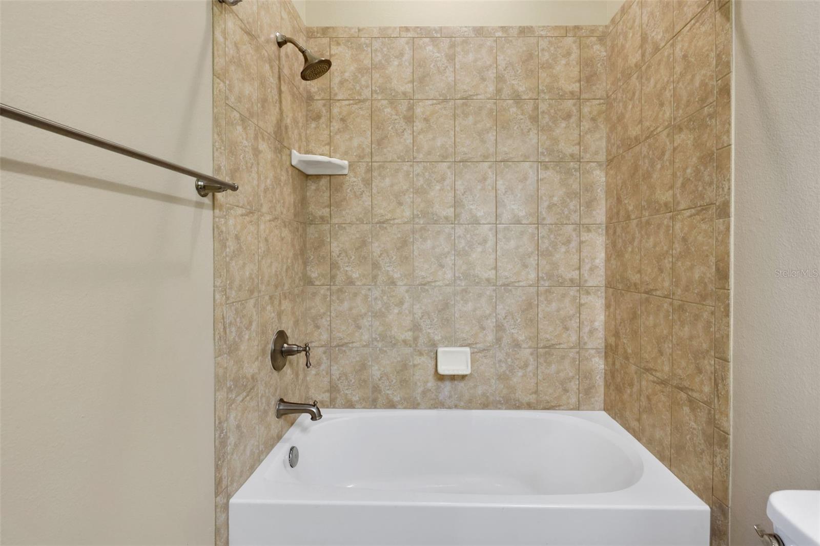 Image 16 of 28 For 800 Aldenham Lane