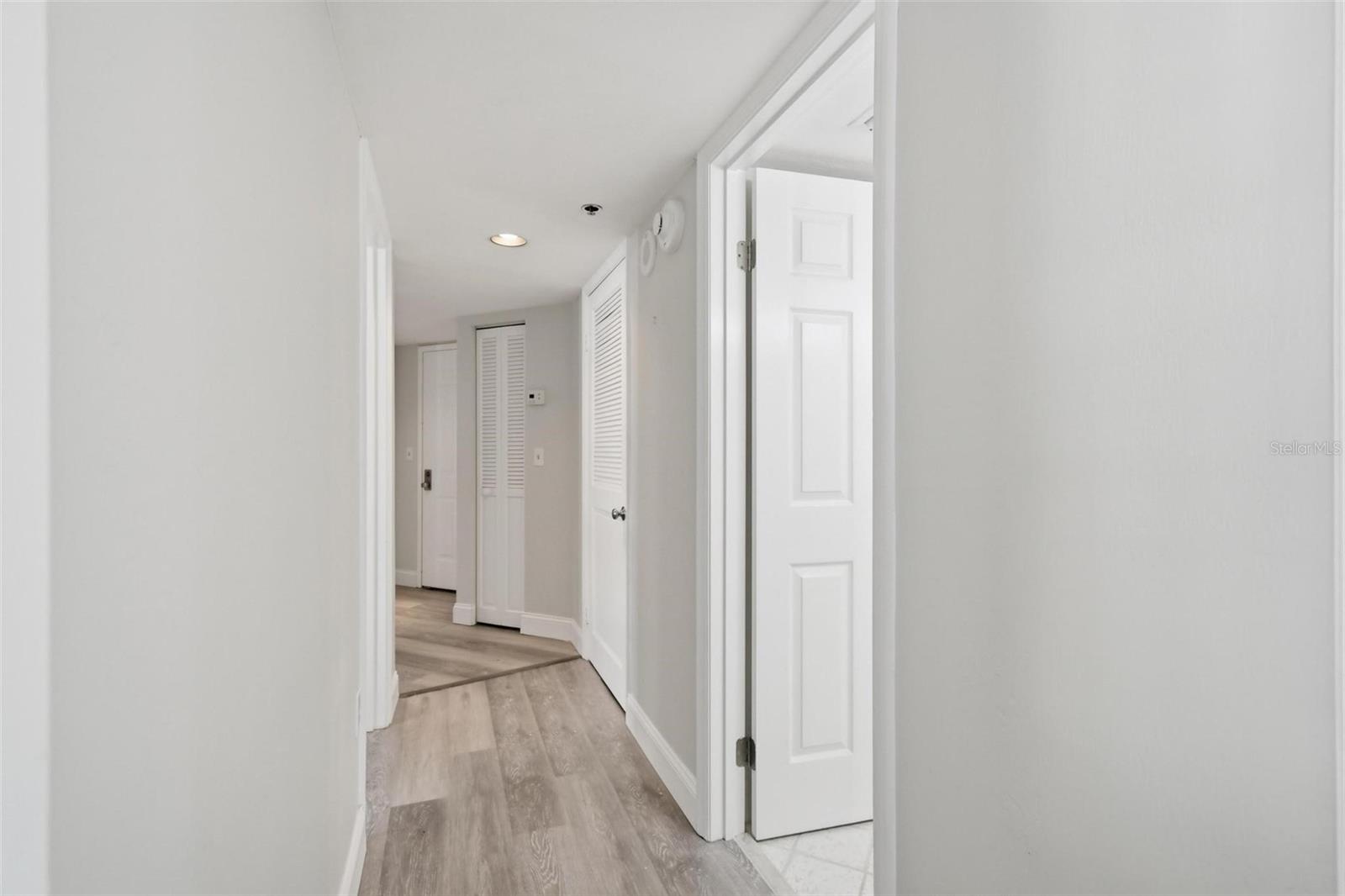 Image 37 of 53 For 3023 Atlantic Avenue 903