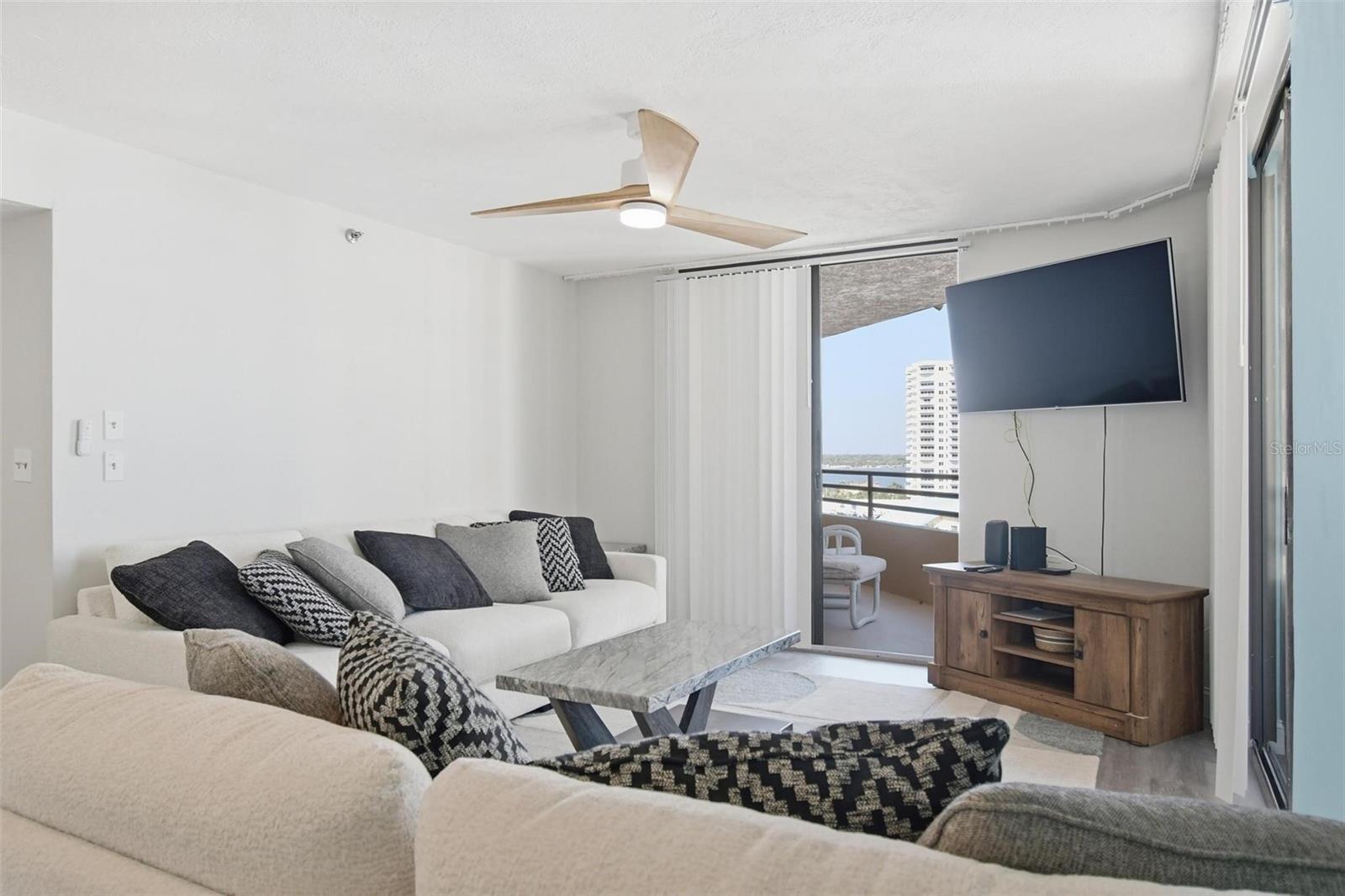 Image 9 of 53 For 3023 Atlantic Avenue 903