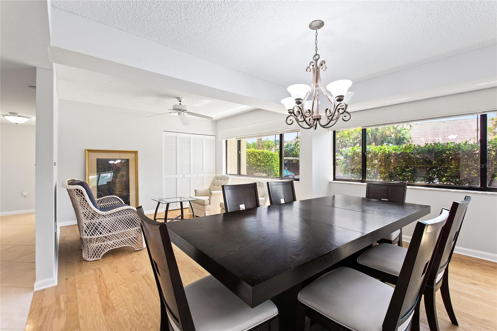 Image 13 of 32 For 511 Oak Harbour Drive 511