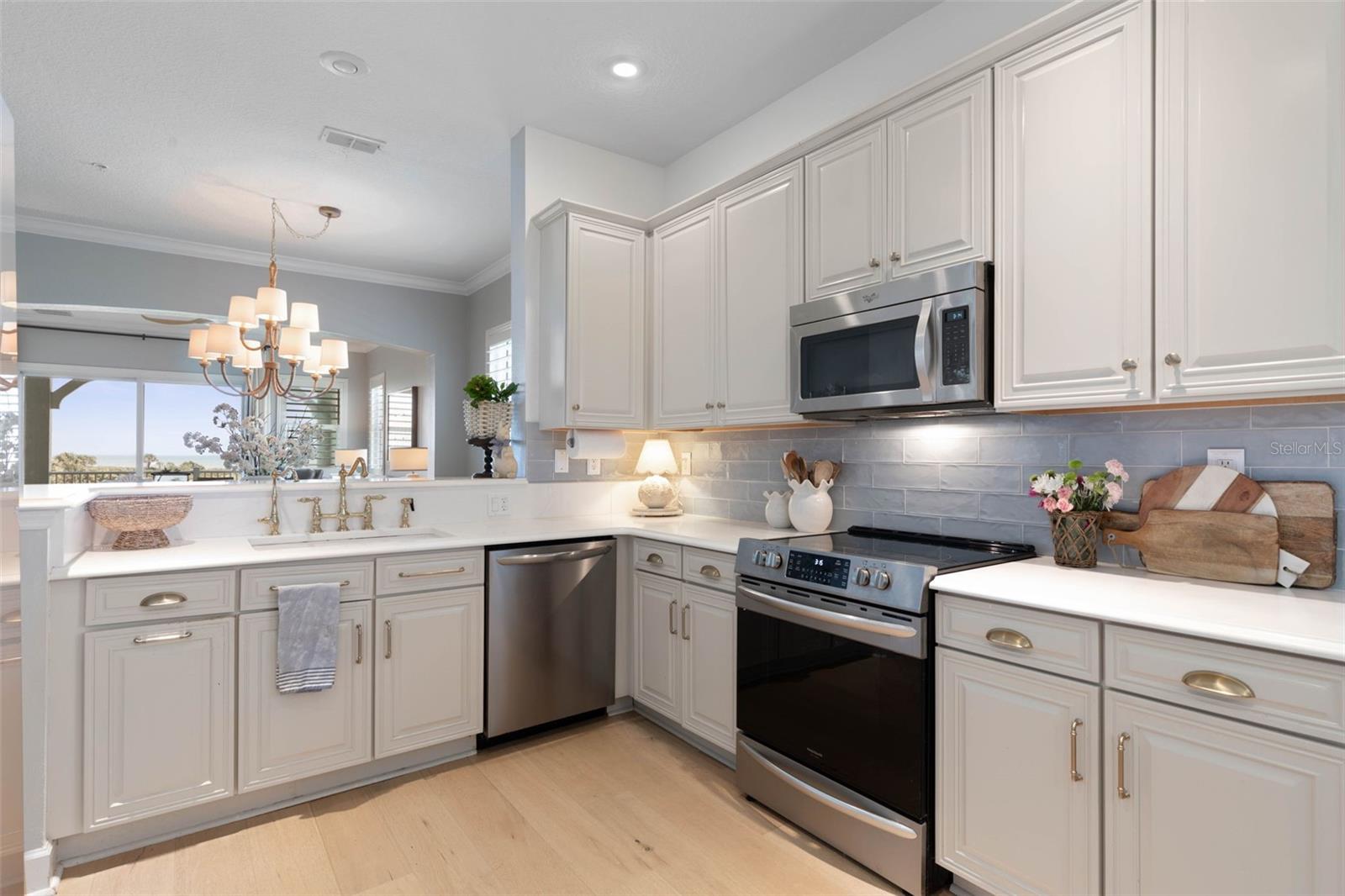 Image 11 of 70 For 400 Cinnamon Beach Way 335