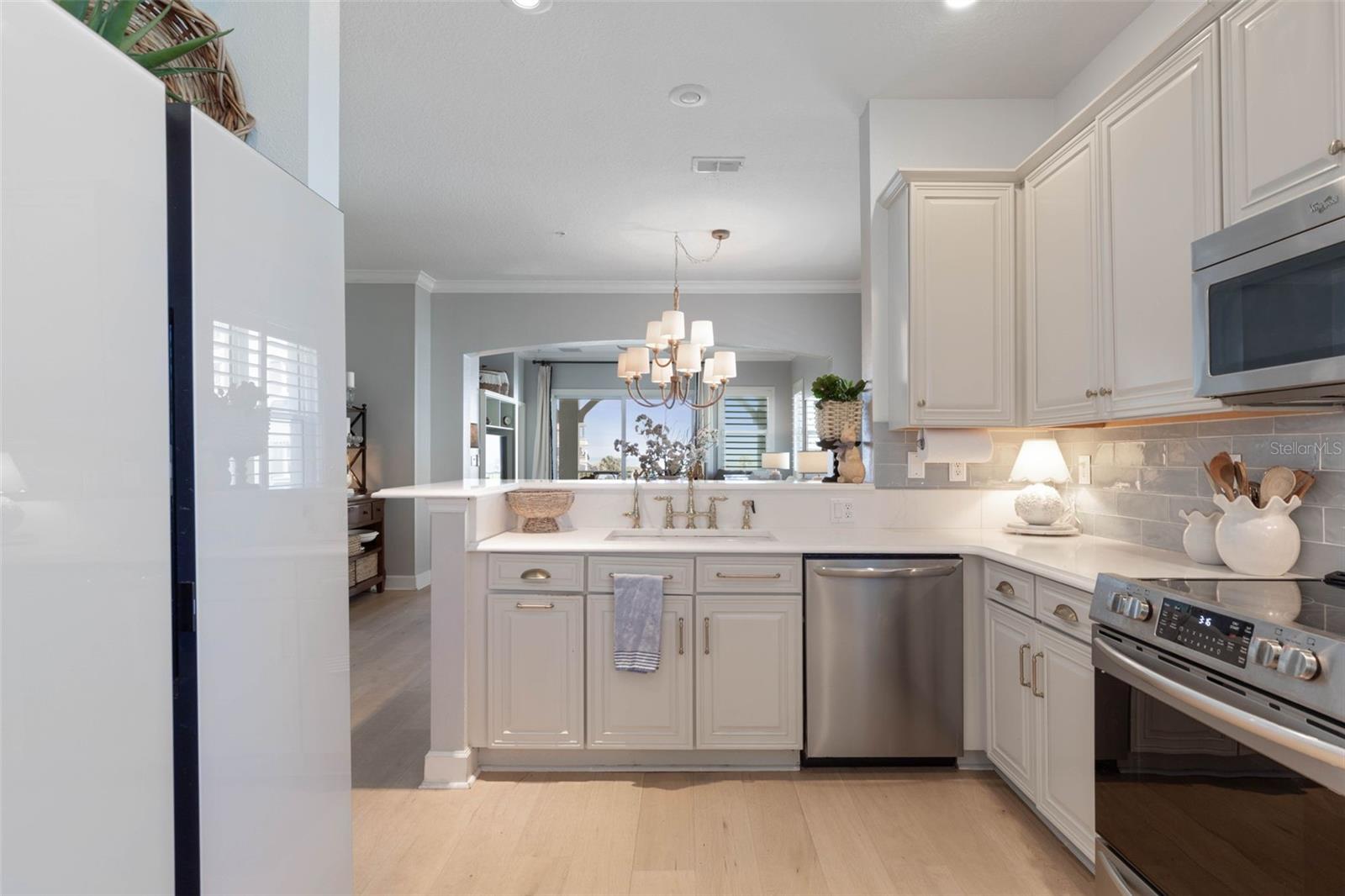 Image 12 of 70 For 400 Cinnamon Beach Way 335