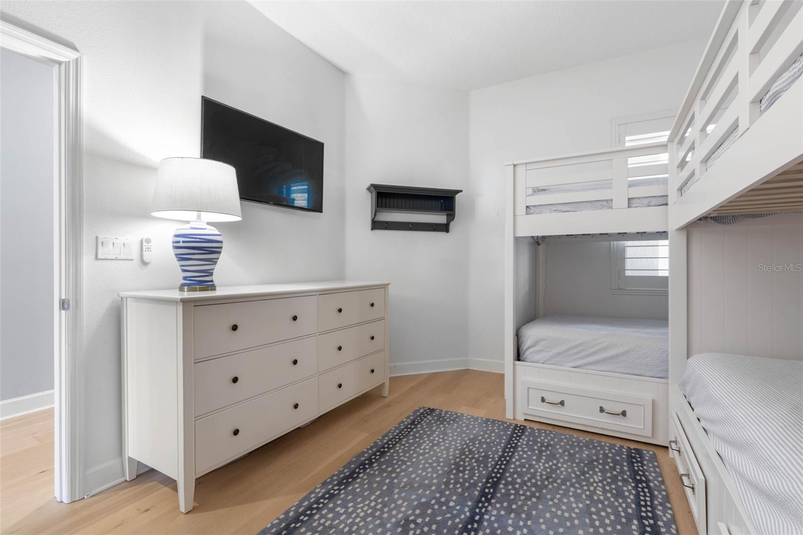 Image 33 of 70 For 400 Cinnamon Beach Way 335