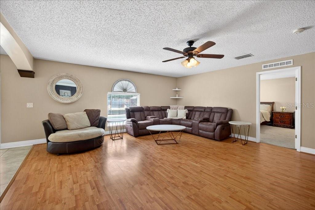 Image 19 of 67 For 33 Red Barn Drive