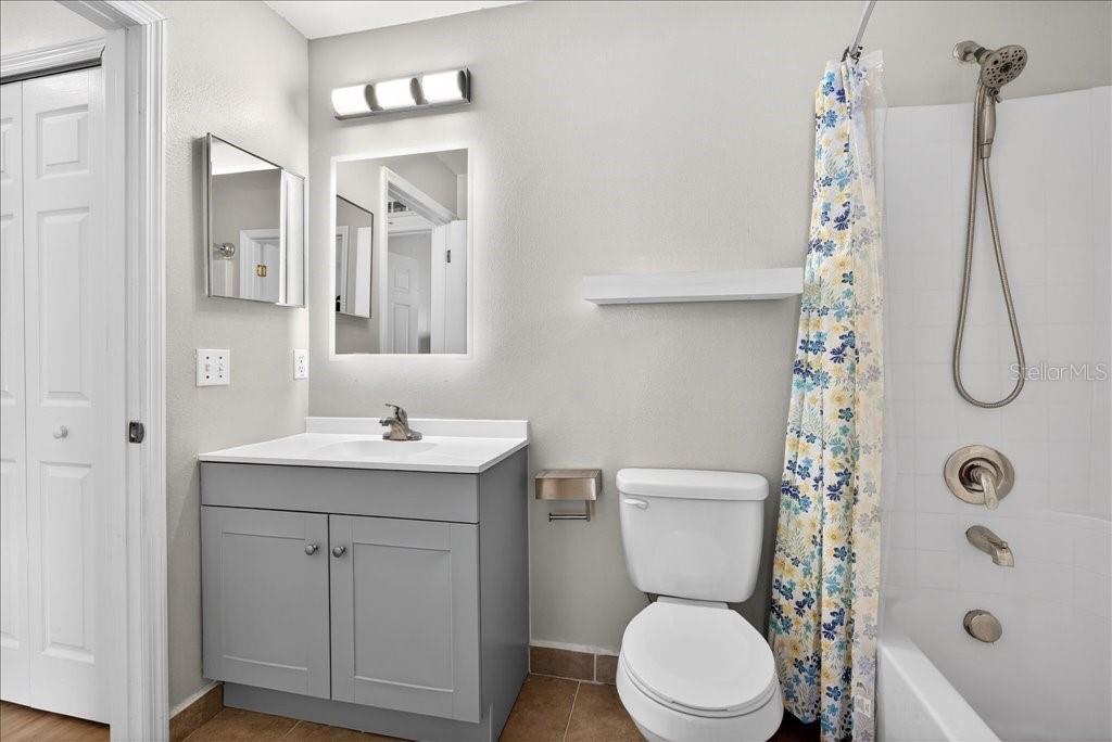 Image 43 of 67 For 33 Red Barn Drive