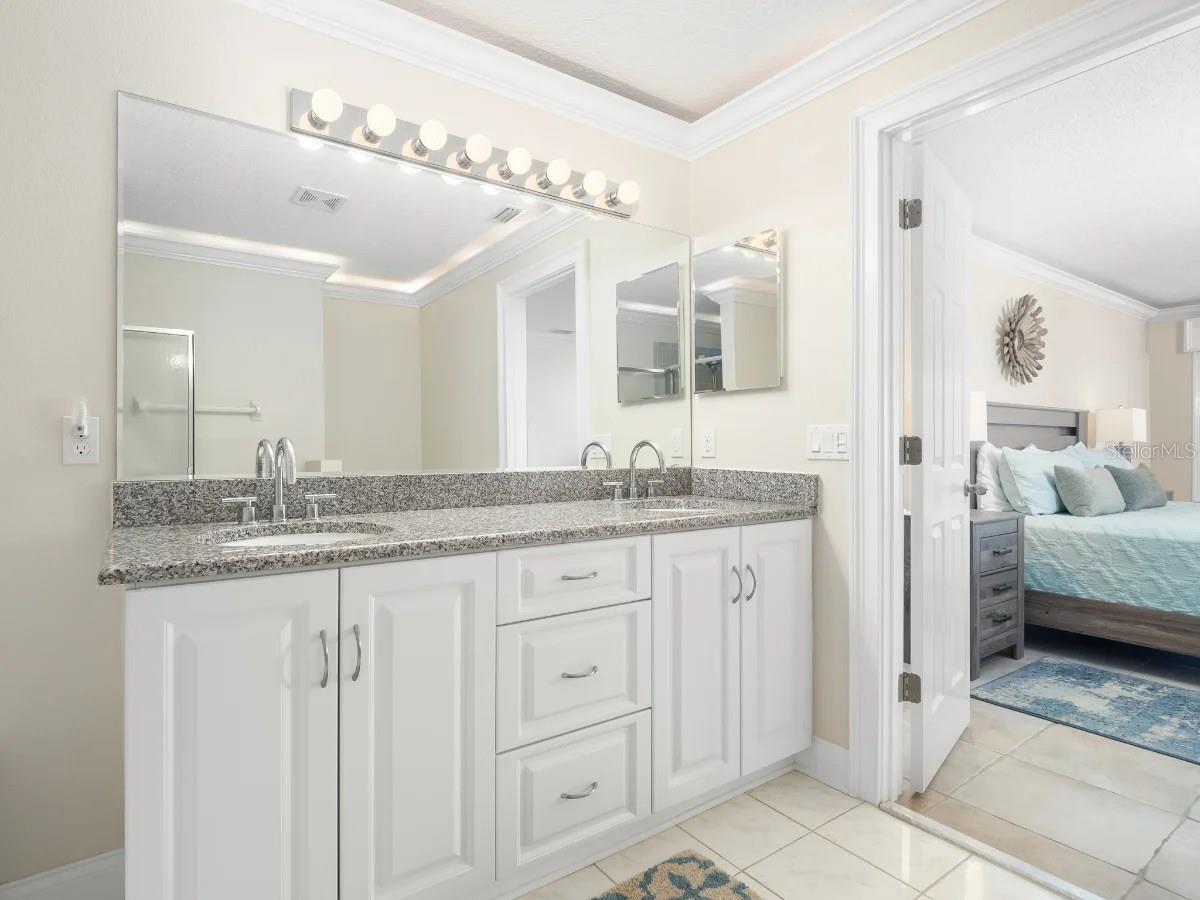 Image 14 of 37 For 19 Mahoe Drive N