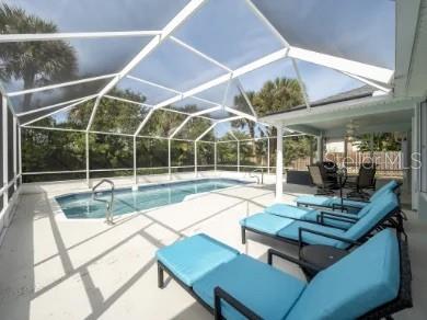 Image 4 of 37 For 19 Mahoe Drive N