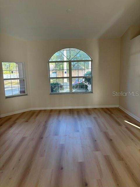 Image 16 of 21 For 91 Ryecliffe Drive