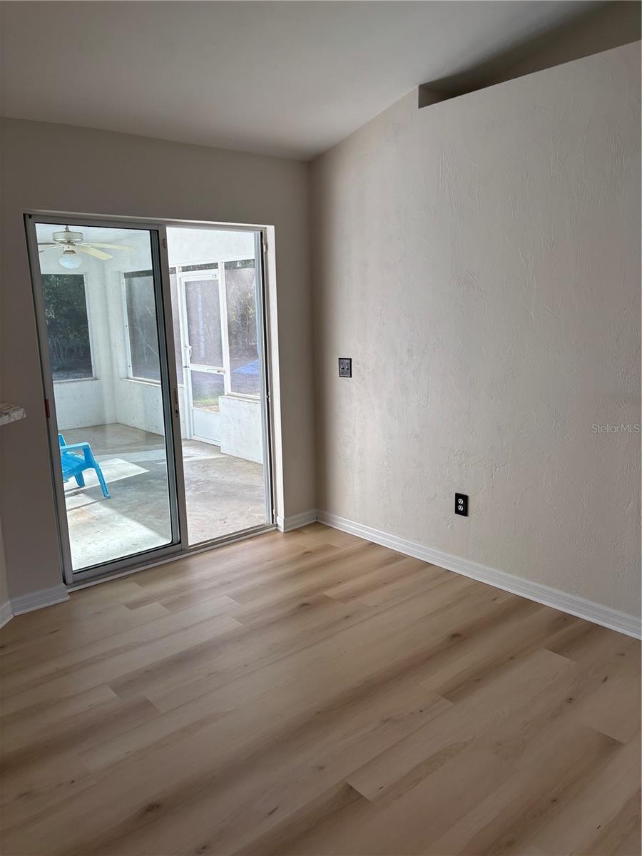 Image 18 of 21 For 91 Ryecliffe Drive