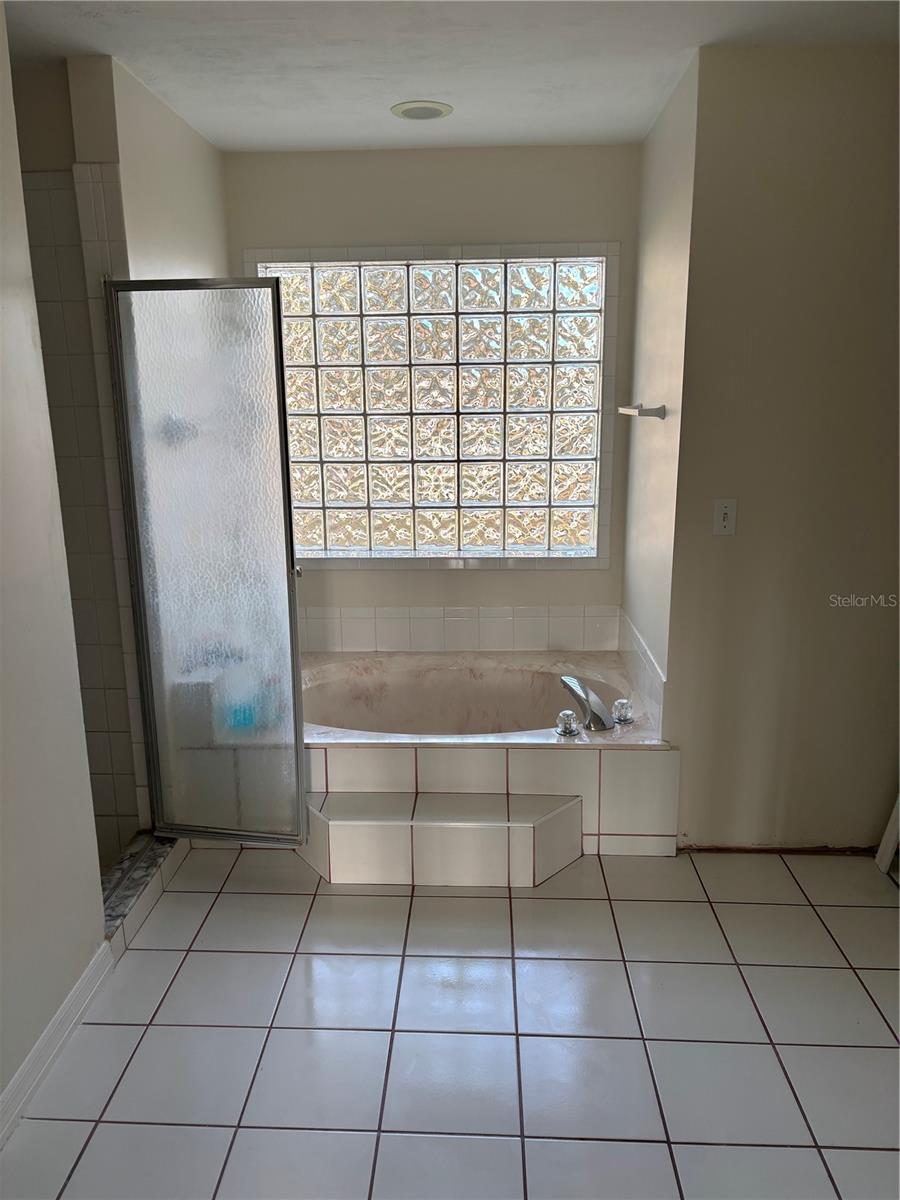 Image 2 of 21 For 91 Ryecliffe Drive