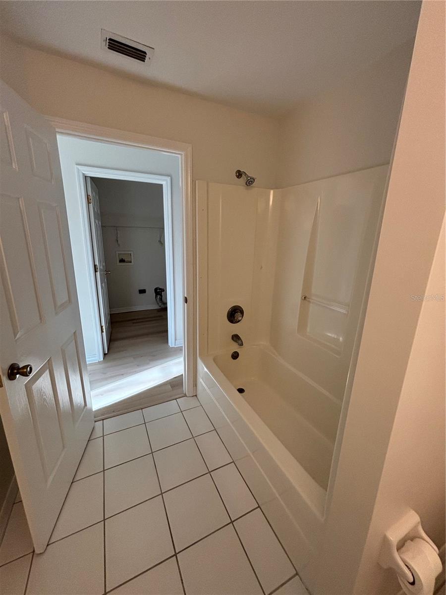 Image 5 of 21 For 91 Ryecliffe Drive