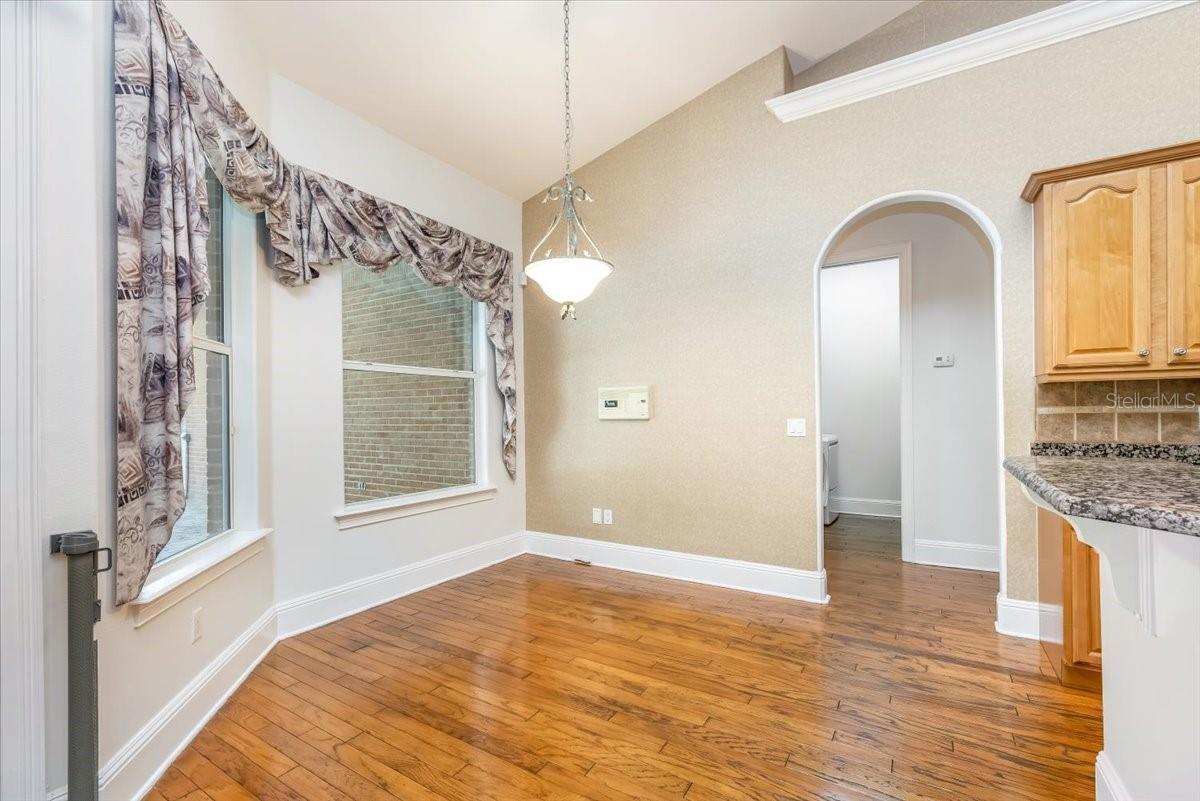 Image 15 of 49 For 104 Lindsay Drive