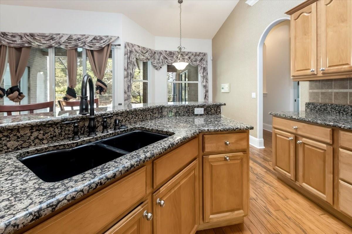 Image 19 of 49 For 104 Lindsay Drive