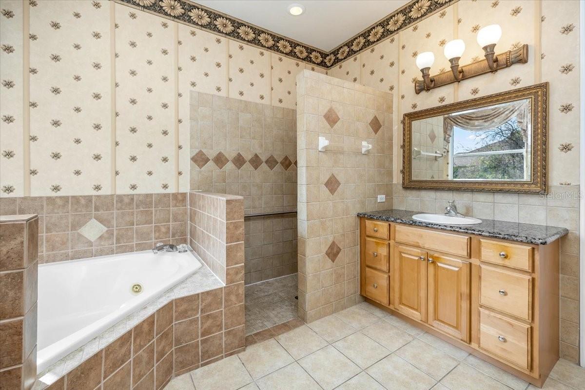 Image 25 of 49 For 104 Lindsay Drive