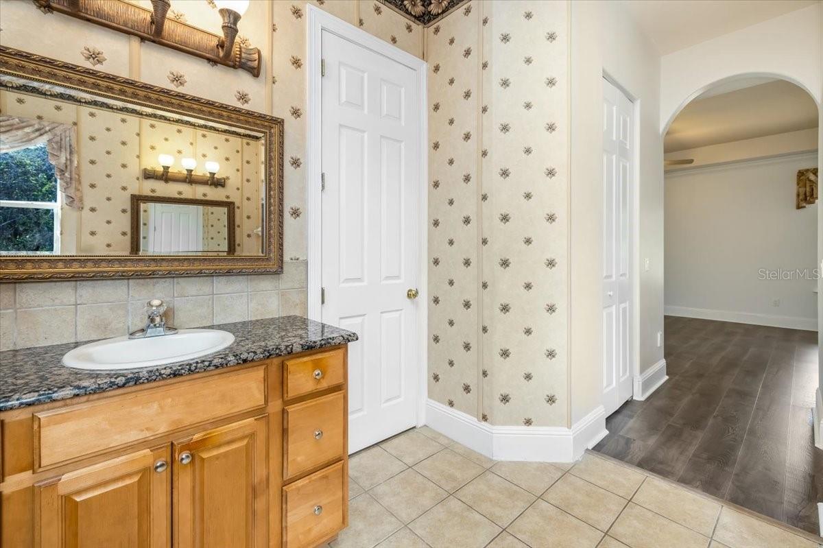 Image 26 of 49 For 104 Lindsay Drive