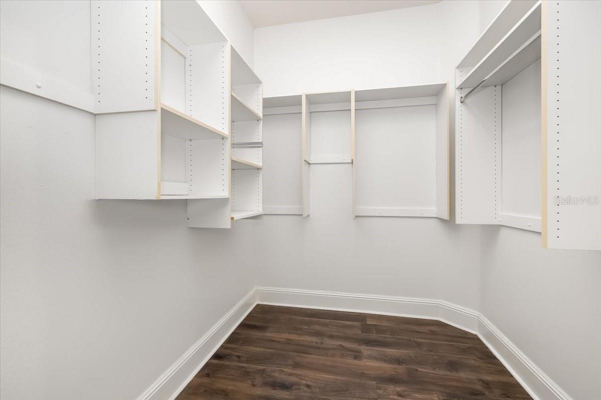 Image 28 of 49 For 104 Lindsay Drive