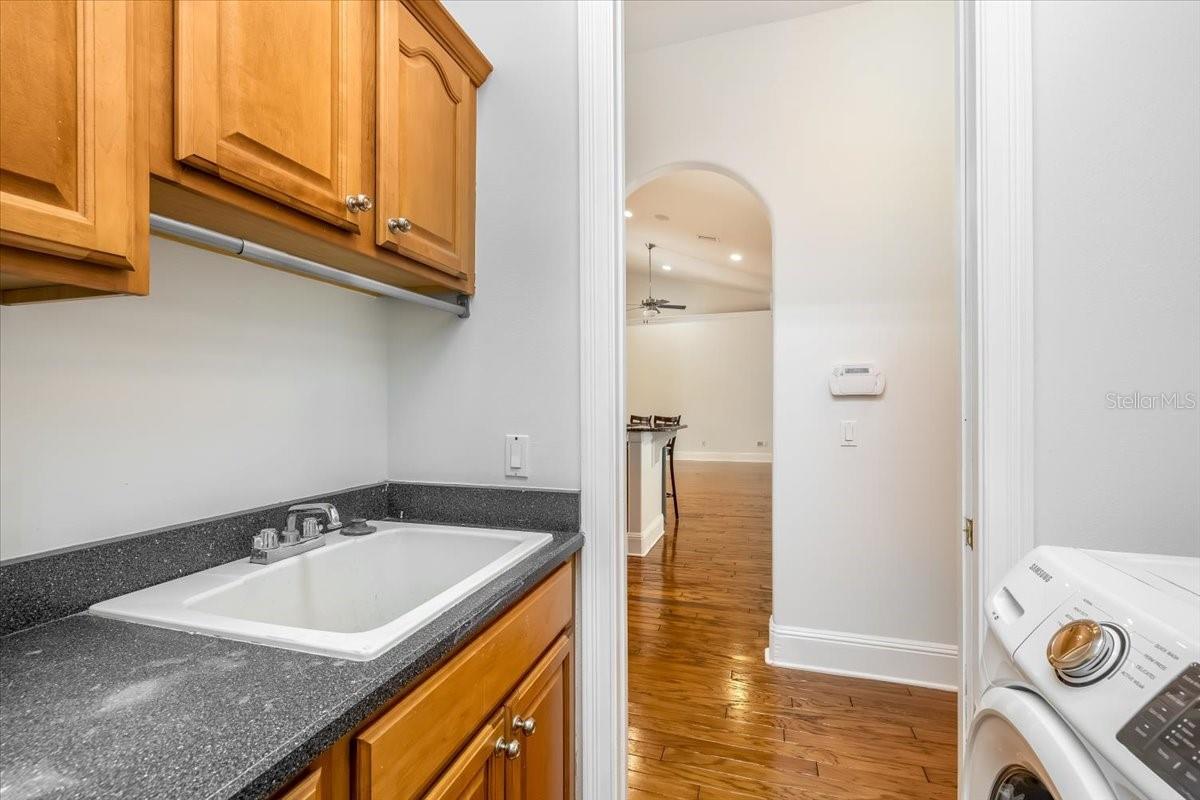 Image 30 of 49 For 104 Lindsay Drive