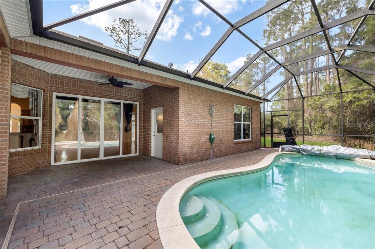 Image 38 of 49 For 104 Lindsay Drive