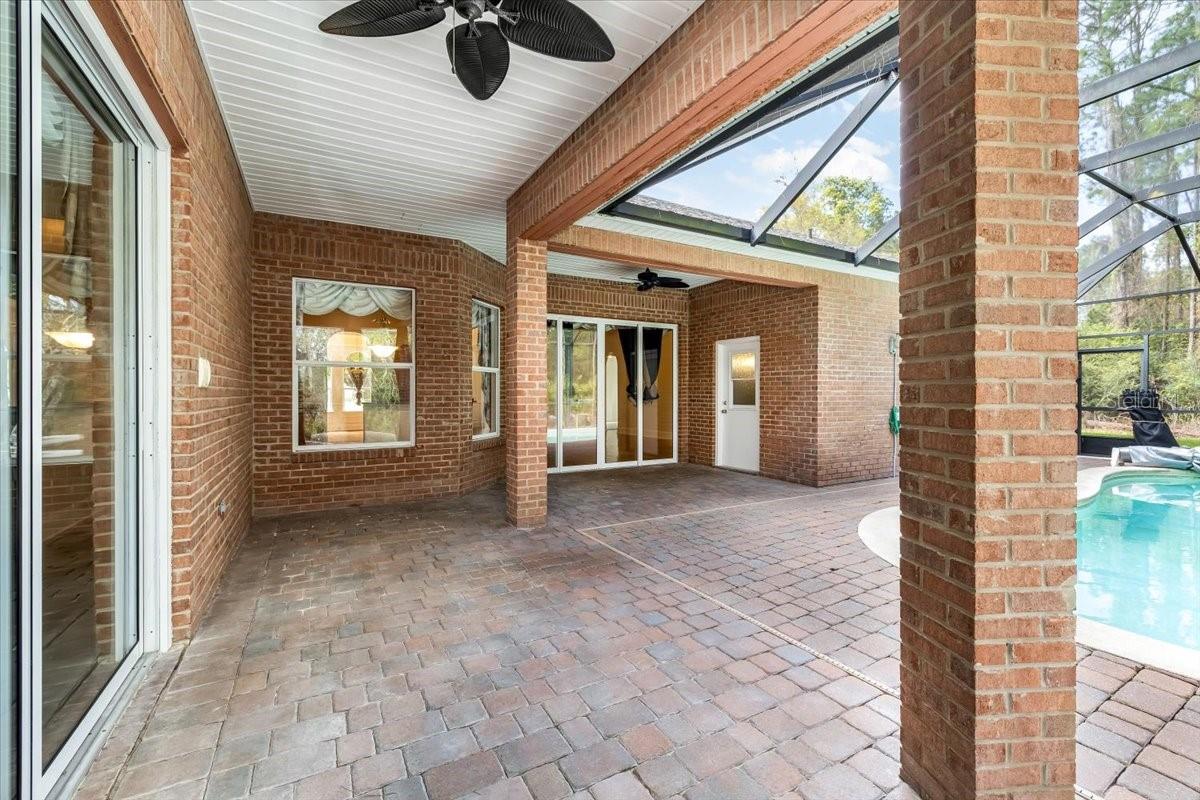 Image 39 of 49 For 104 Lindsay Drive