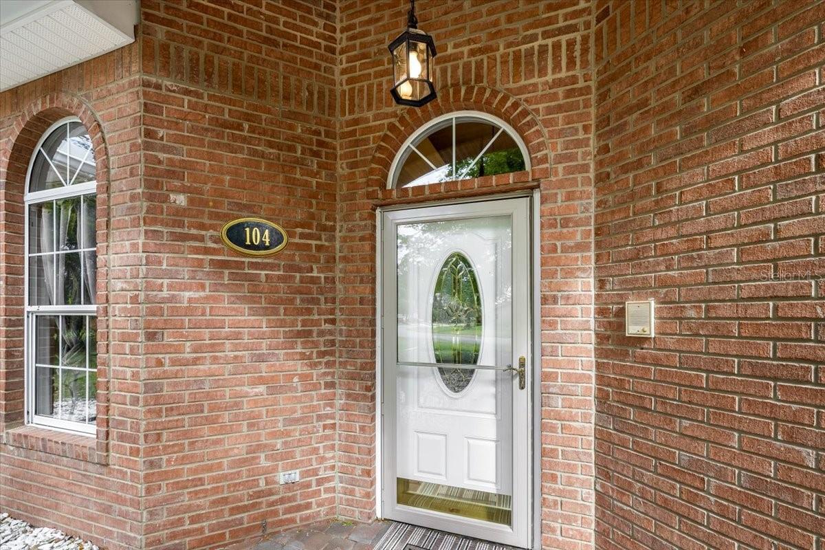 Image 7 of 49 For 104 Lindsay Drive