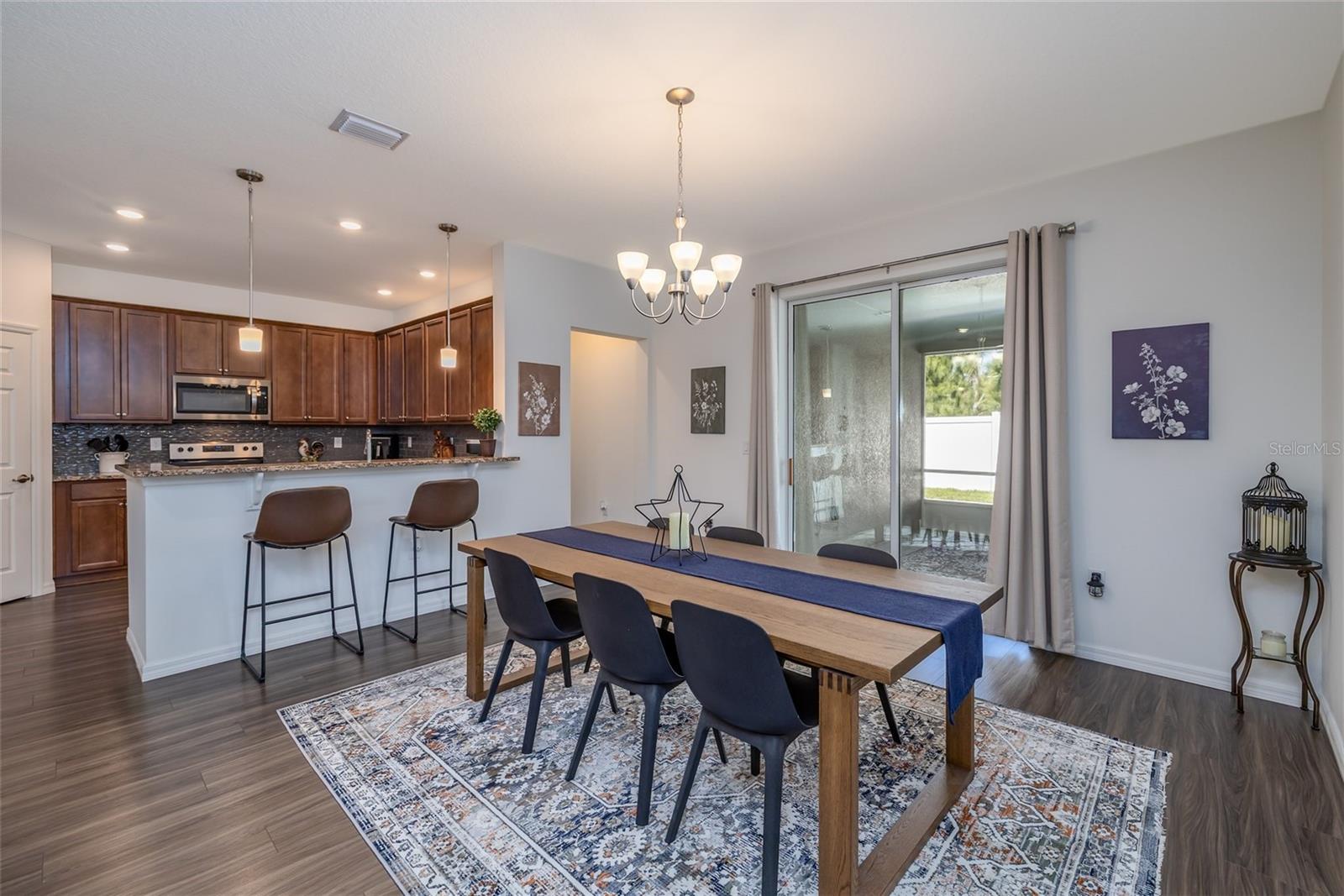 Image 13 of 40 For 18 Oakleaf Way