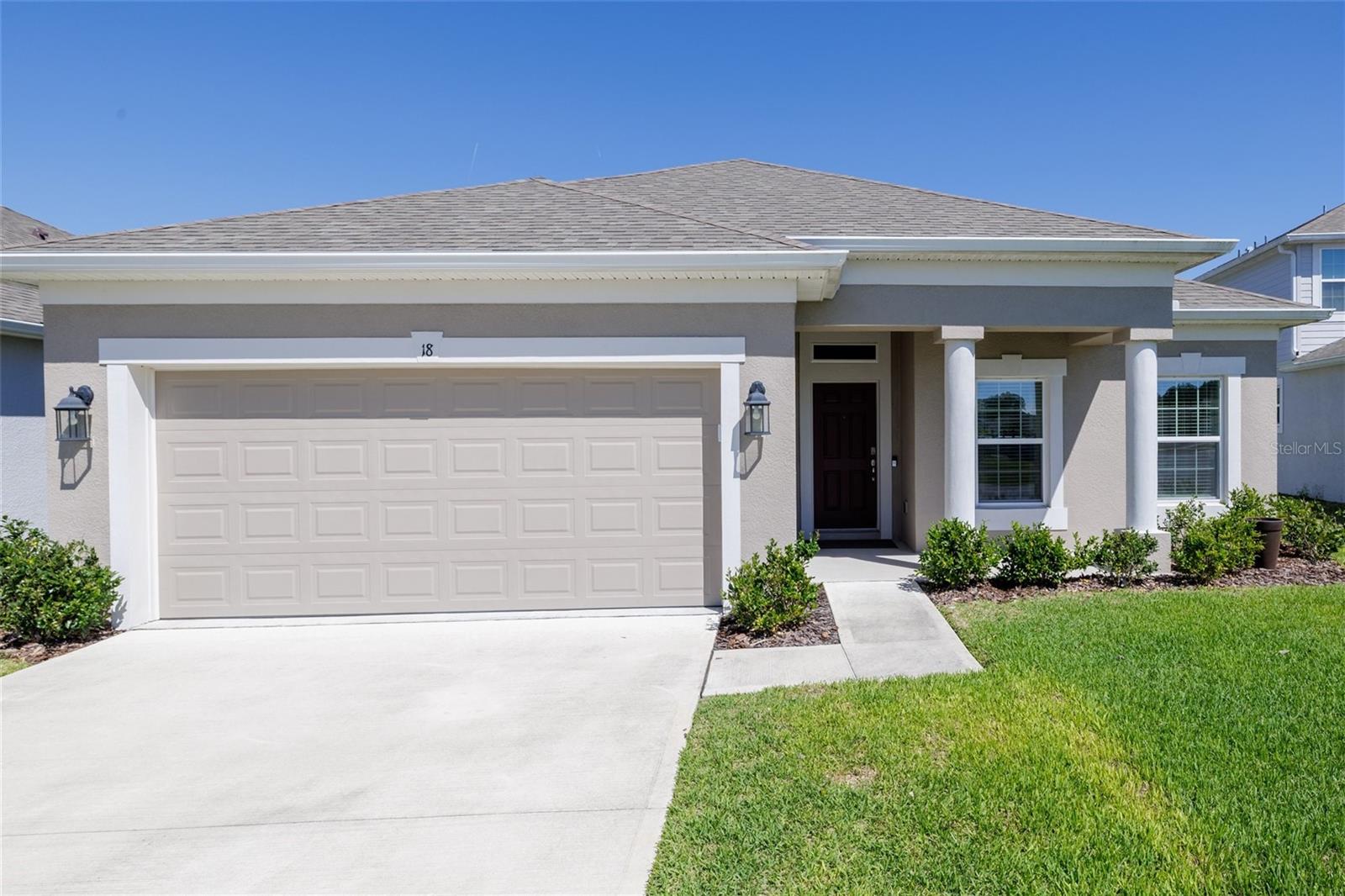 Image 2 of 40 For 18 Oakleaf Way