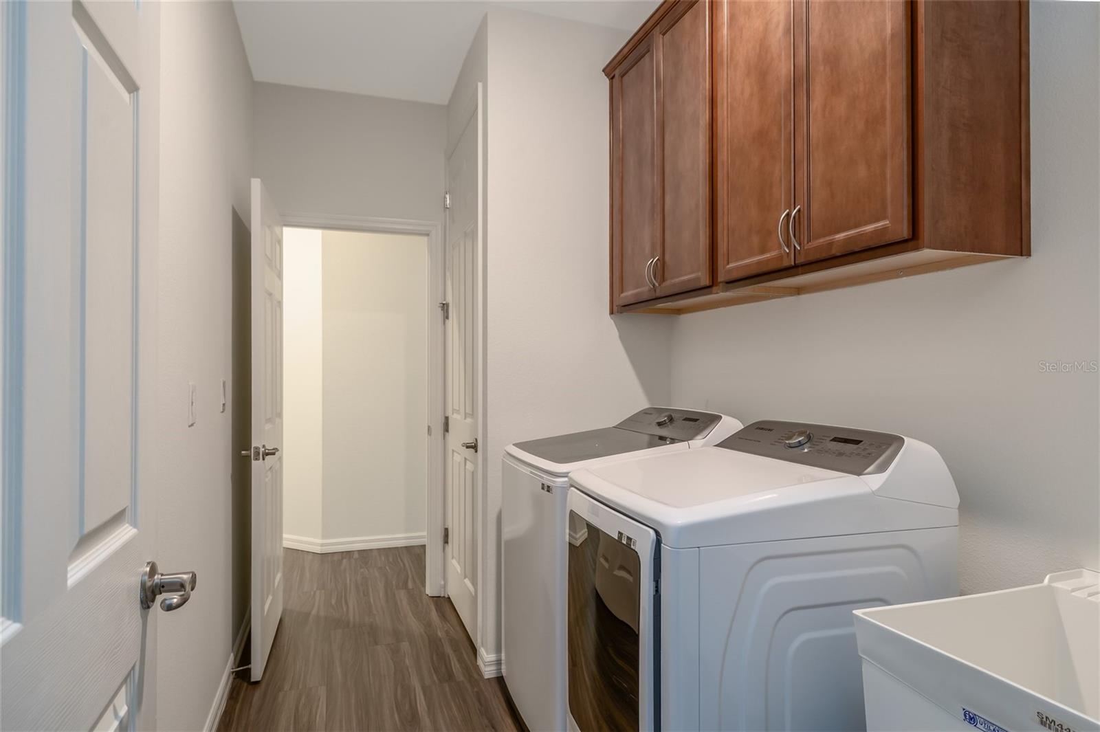 Image 26 of 40 For 18 Oakleaf Way