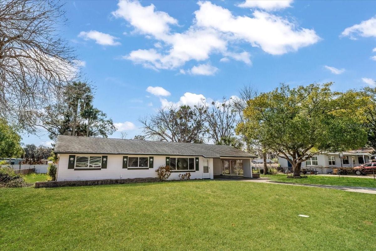 Image 21 of 27 For 875 Valencia Road