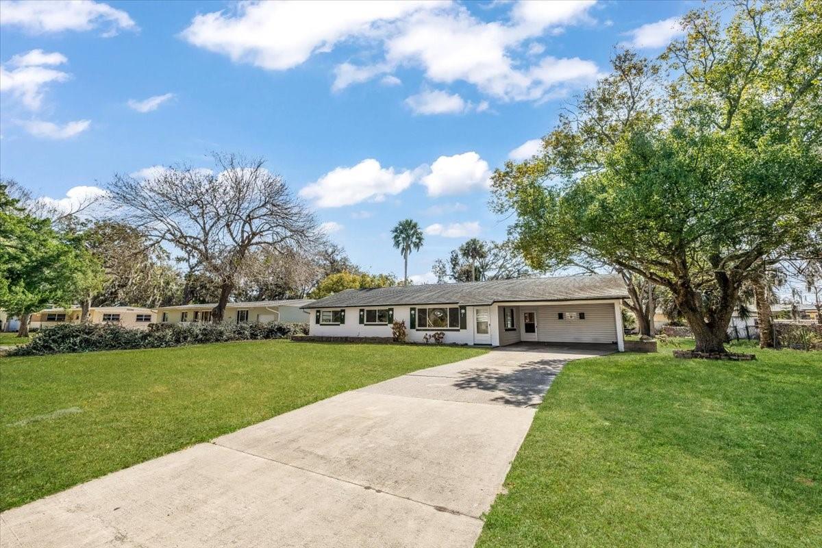 Image 22 of 27 For 875 Valencia Road