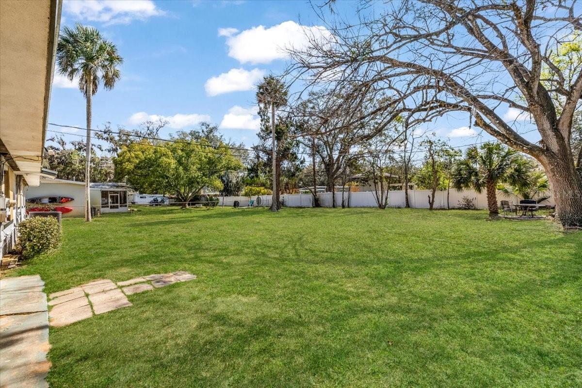 Image 25 of 27 For 875 Valencia Road