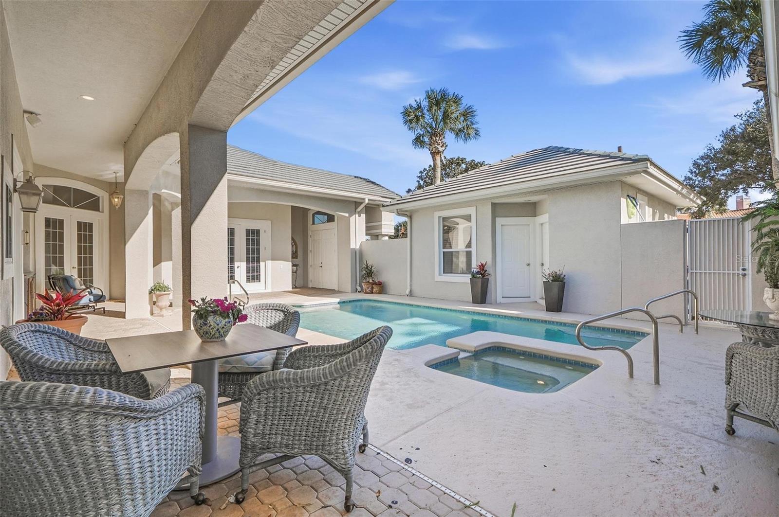 Image 16 of 84 For 10 Cordoba Court