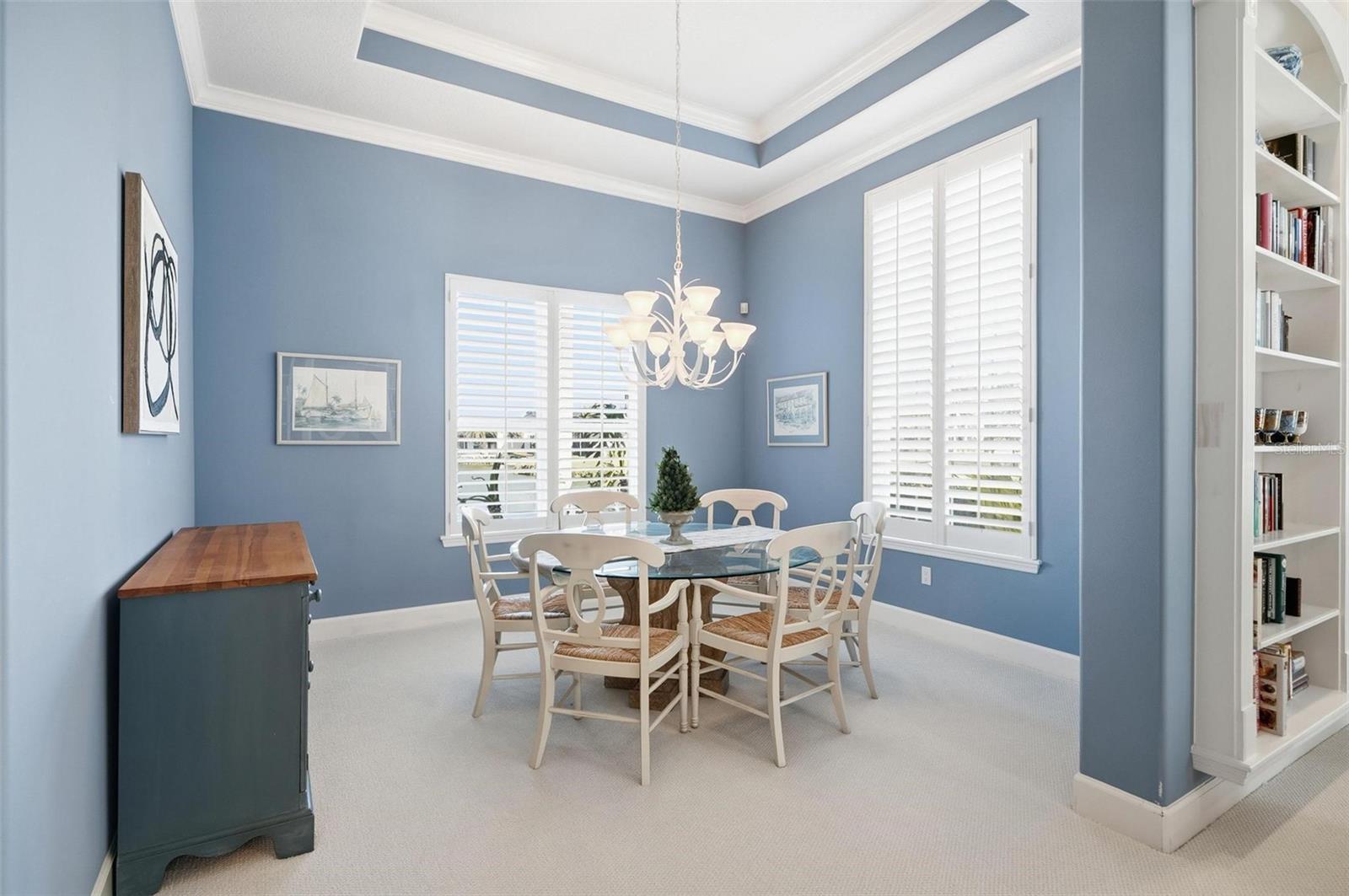 Image 23 of 84 For 10 Cordoba Court